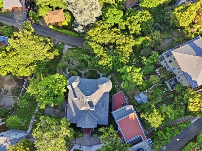 Building Photo - 172 Bella Vista Ave