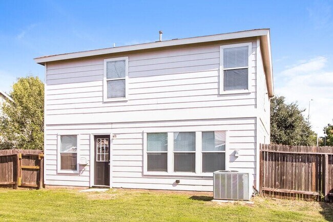 Building Photo - 21227 Misty Brook Bend Ln