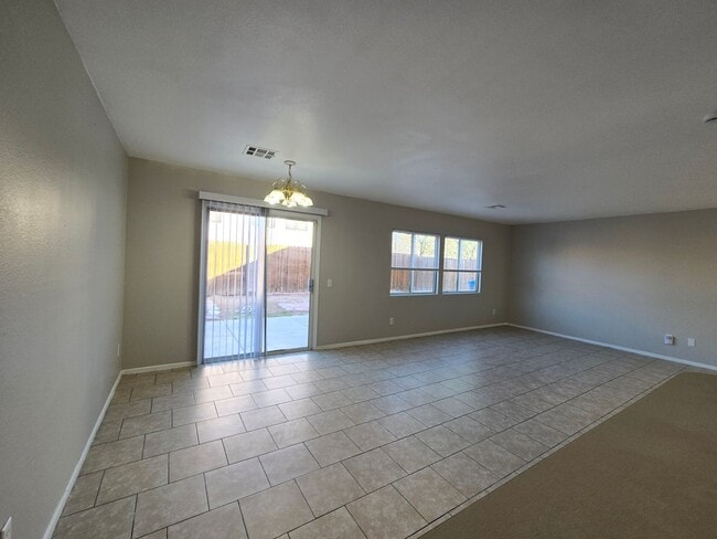 Building Photo - Get $1825 Off Feb 2026 - Move-in no later than Dec 29th!
