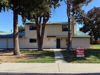 Building Photo - 925 Gellatly St