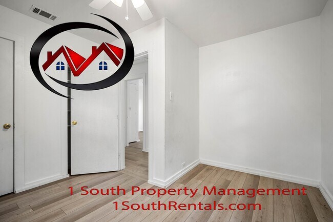 Building Photo - 7055 Langdon Dr