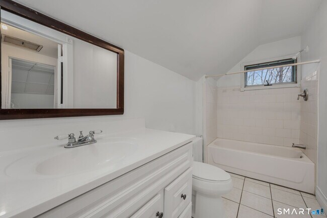 Building Photo - 24 N Main St