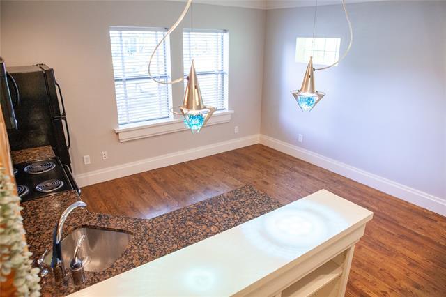 Building Photo - 5837 Velasco Ave