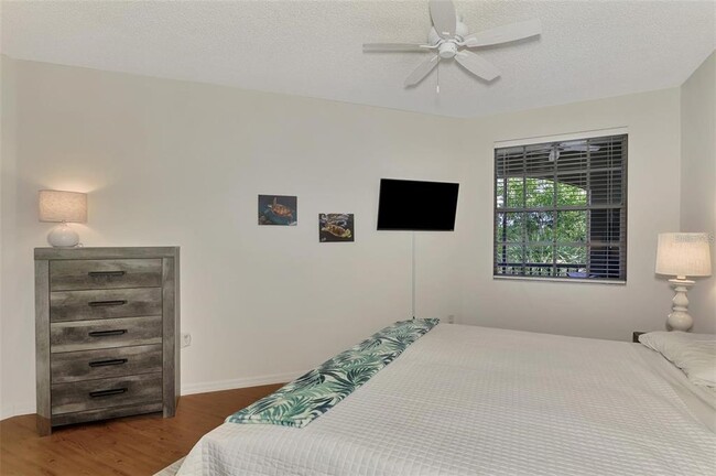 Building Photo - 5459 Bentgrass Dr