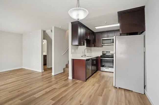 Building Photo - Chadron Apartment