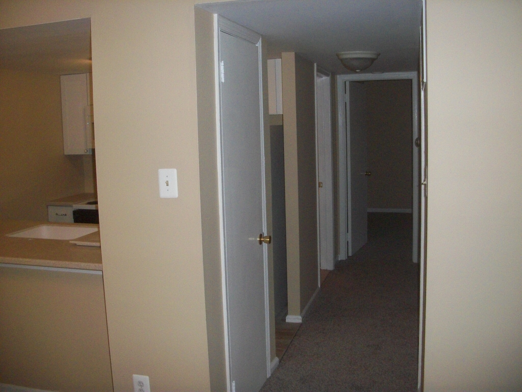 Pantry Closet hallway to bedrooms - 130 Berwick Plz