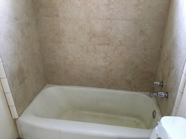 Building Photo - duplex