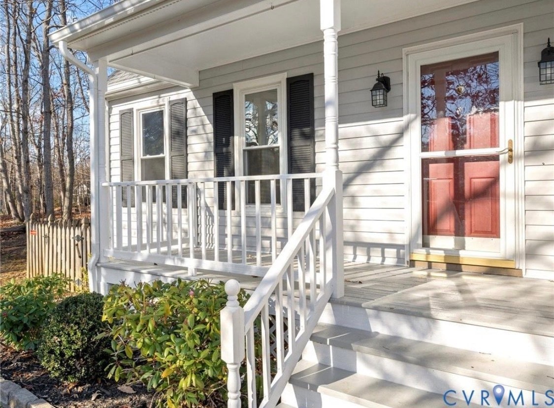 Building Photo - 13706 Danbury Dr