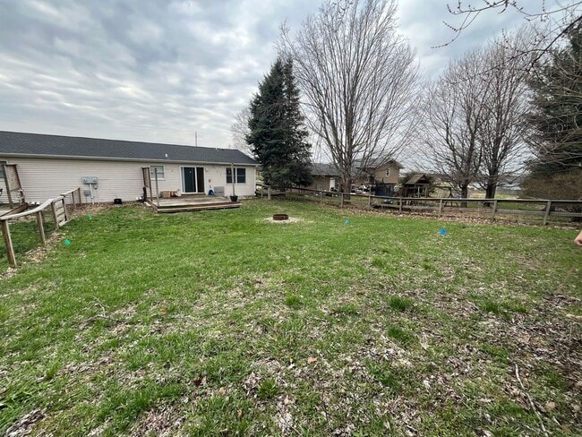 Building Photo - 6209-6211 Hipps Hollow