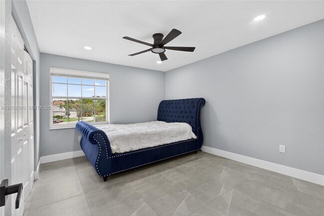 Building Photo - 2167 SW 176th Terrace
