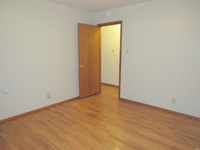 Building Photo - 4401 E Cambridge Ct