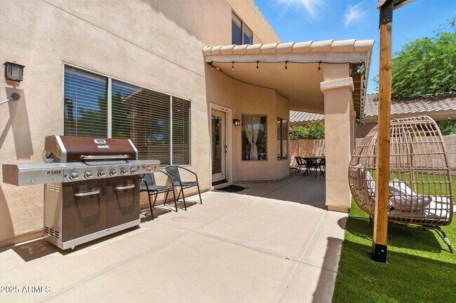 Building Photo - 8083 E Michelle Dr
