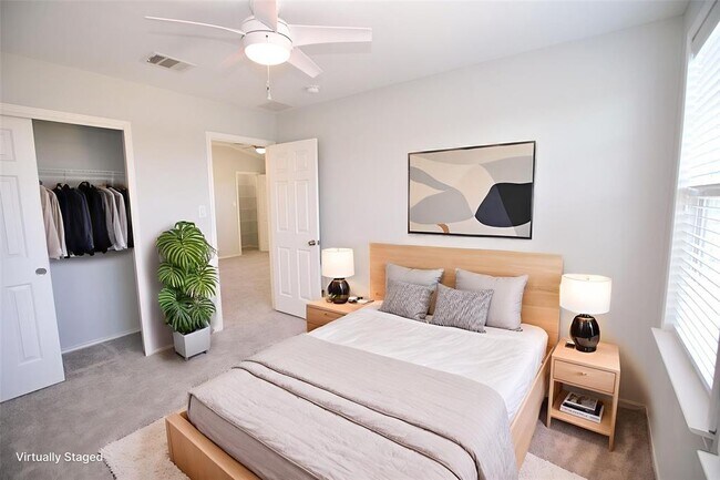 Building Photo - 8732 Wood Stork Dr