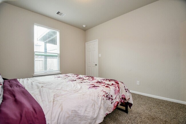 Building Photo - 2519 Sunlit Meadow Trl