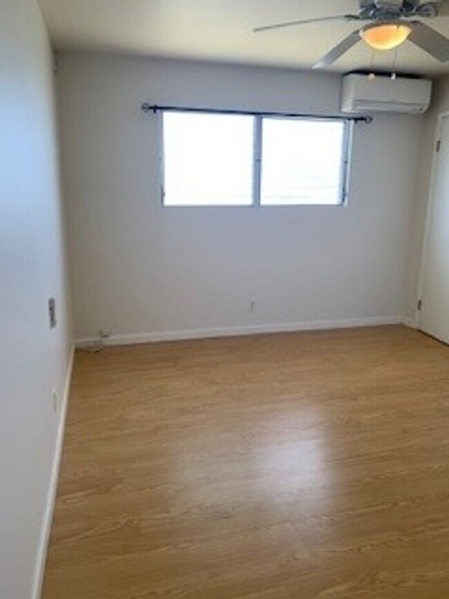 Building Photo - Desirable Koko Head Terrace Home - Availab...