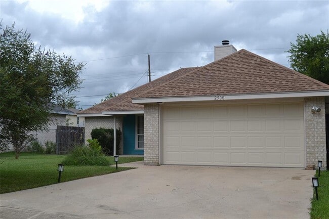 Primary Photo - 2500 Cherrylawn Dr
