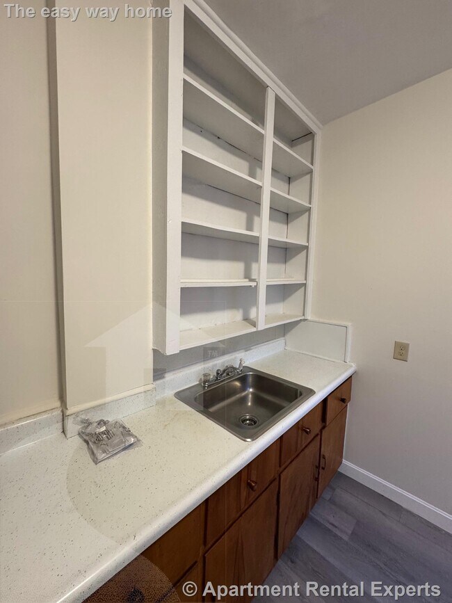 Building Photo - 250 Beacon St