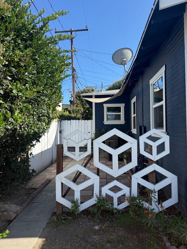 Building Photo - Jannsen Property