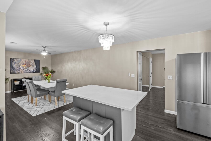 Building Photo - 113 Berry Dr