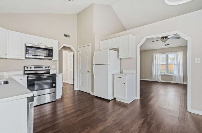 Building Photo - One-Story 3-Bedroom Home in Heart of Knightdale