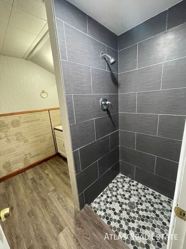 Building Photo - 4502 Moffat Ln