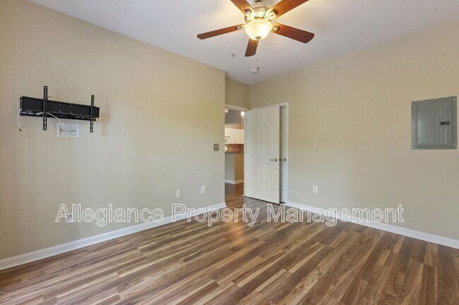 Building Photo - 4551 Strutfield Ln
