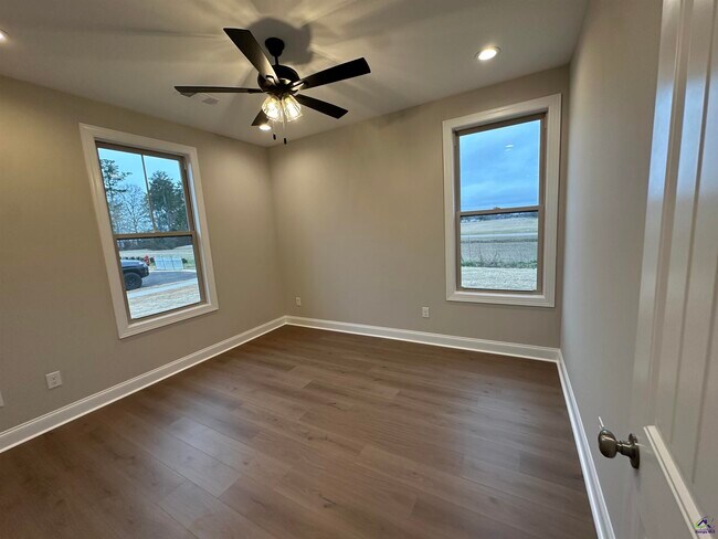 Building Photo - 110 Mayberry Ln