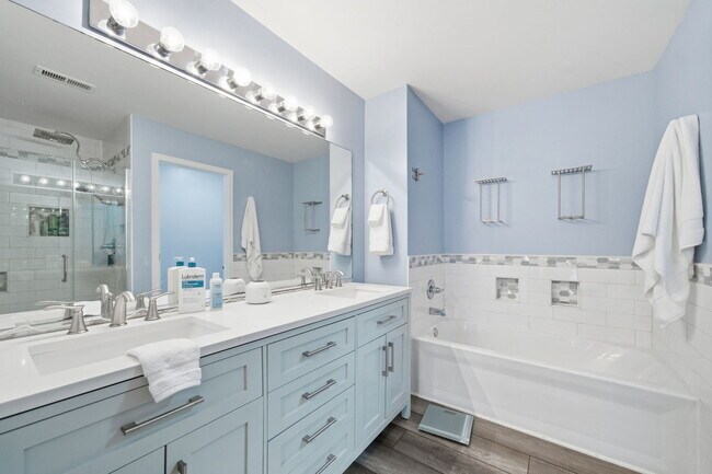 Building Photo - 1836 Candlelight Cir