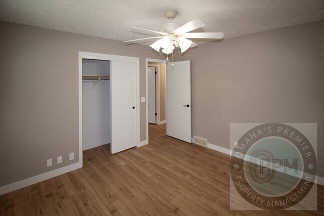 Building Photo - Fall Move in Special $800.00 off Deposit!!!  4 Bed Ranch House in Millard School District