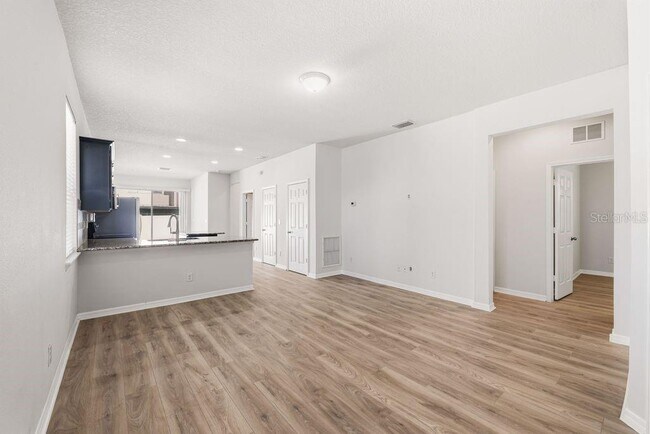 Building Photo - 9004 Mountain Magnolia Dr