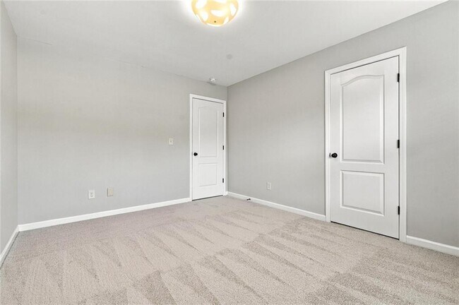 Building Photo - 5335 Redfield Way