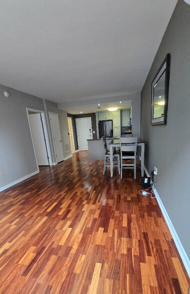 Building Photo - 355 I St SW