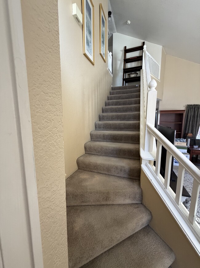 Building Photo - 4268 Stoneridge Dr