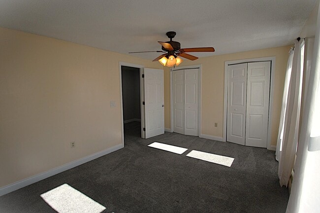 Building Photo - 70 Modena Dr