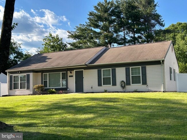 Building Photo - 9700 Cedarhollow Ln