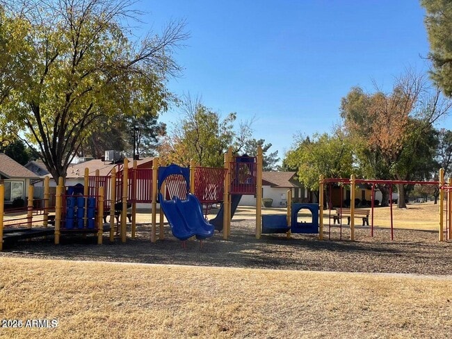 Building Photo - 5136 E Evergreen St