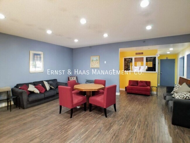 Building Photo - 730 W 4th St