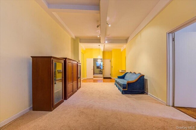 Building Photo - 102-55-102-67 67th Dr