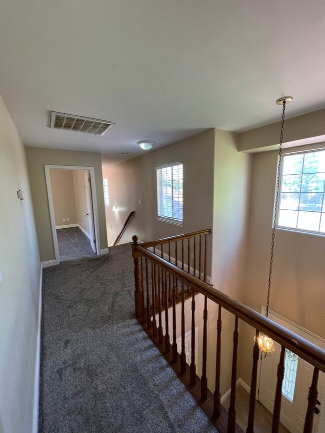 Building Photo - 5504 Pine Canyon Dr