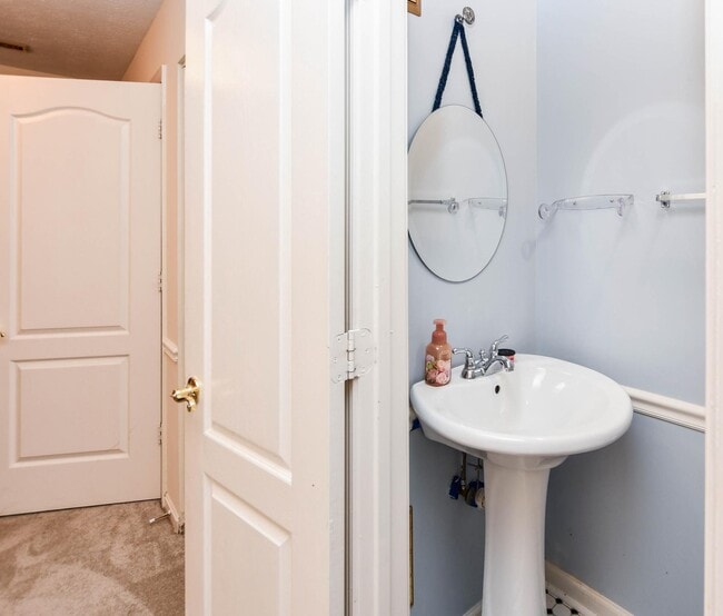 Building Photo - 1401 Deep Gorge Ct