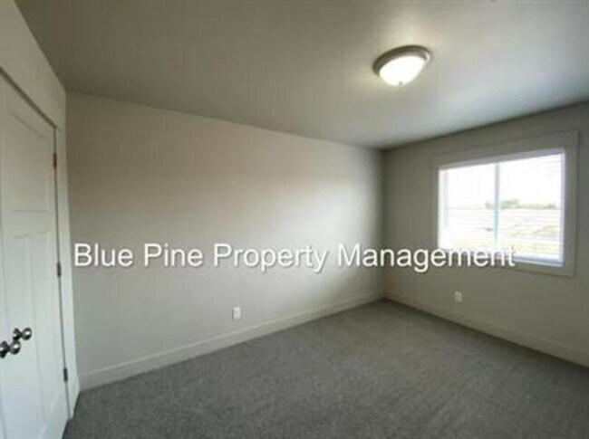 Building Photo - 5850 Freedom Rd