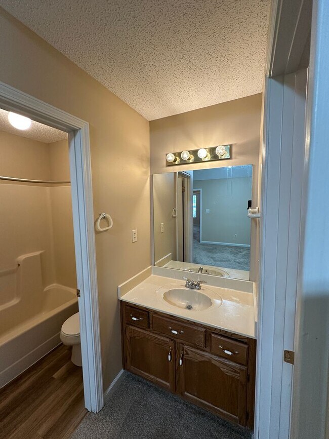 Building Photo - Don’t miss the chance to call this your ho...