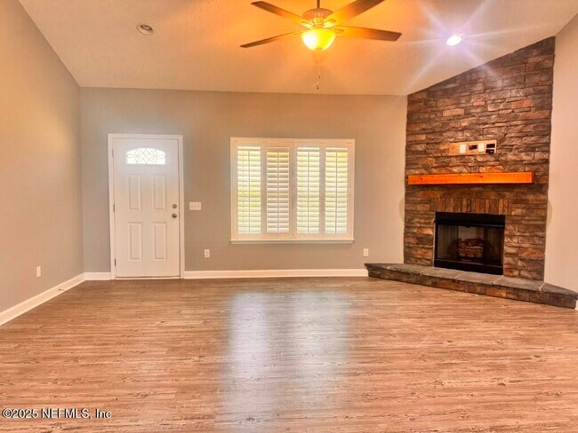Building Photo - 3103 Co Rd 121