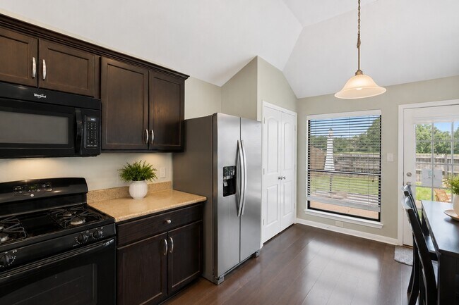 Building Photo - 2071 Mountain Wind Loop