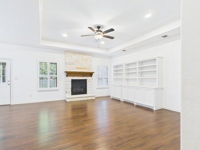 Building Photo - Sunroom Serenity & Backyard Bliss Retreat