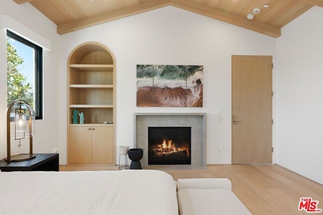 Building Photo - 6258 Drexel Ave