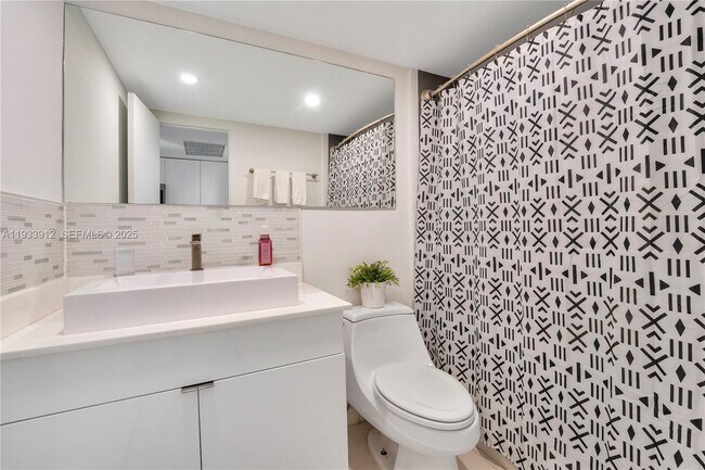 Building Photo - 19201 Collins Ave