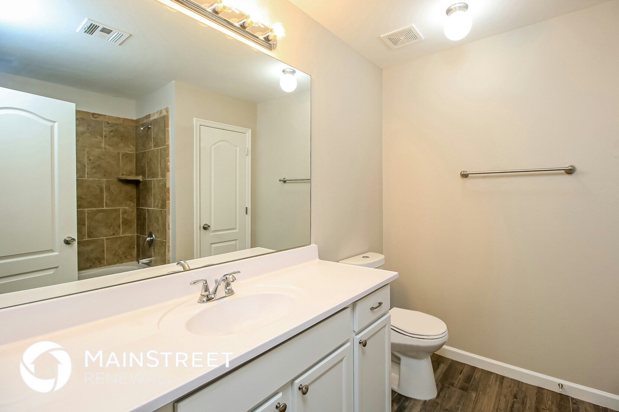 Building Photo - 7108 Meadow Lake Dr