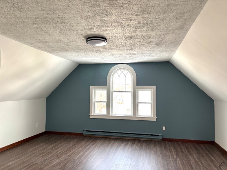 Building Photo - 64 Eddy St