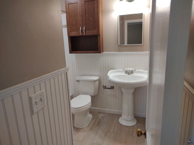 Building Photo - 1007 Third St